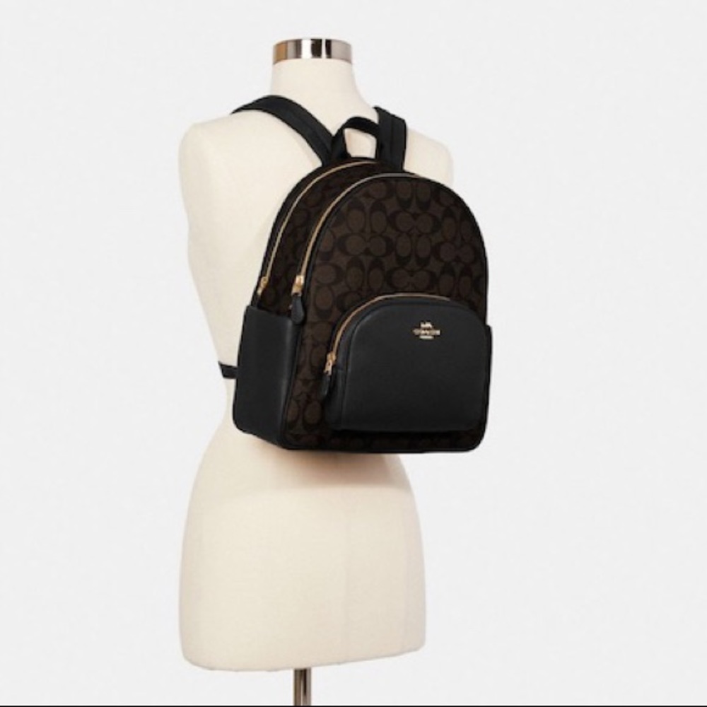 Coach Court backpack in signature canvas